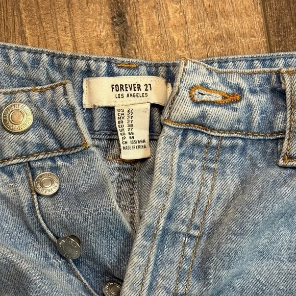 Forever 21 Jean Shorts Women's Size 27 - Picture 2 of 10